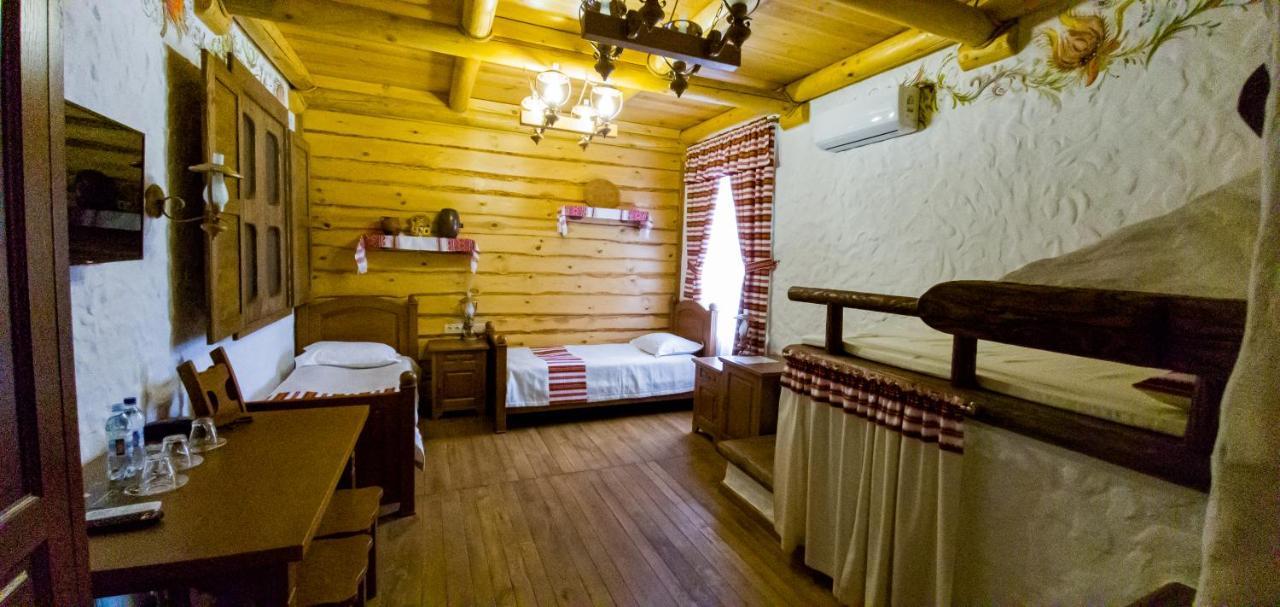 Отель Pidkova Ровно Экстерьер фото