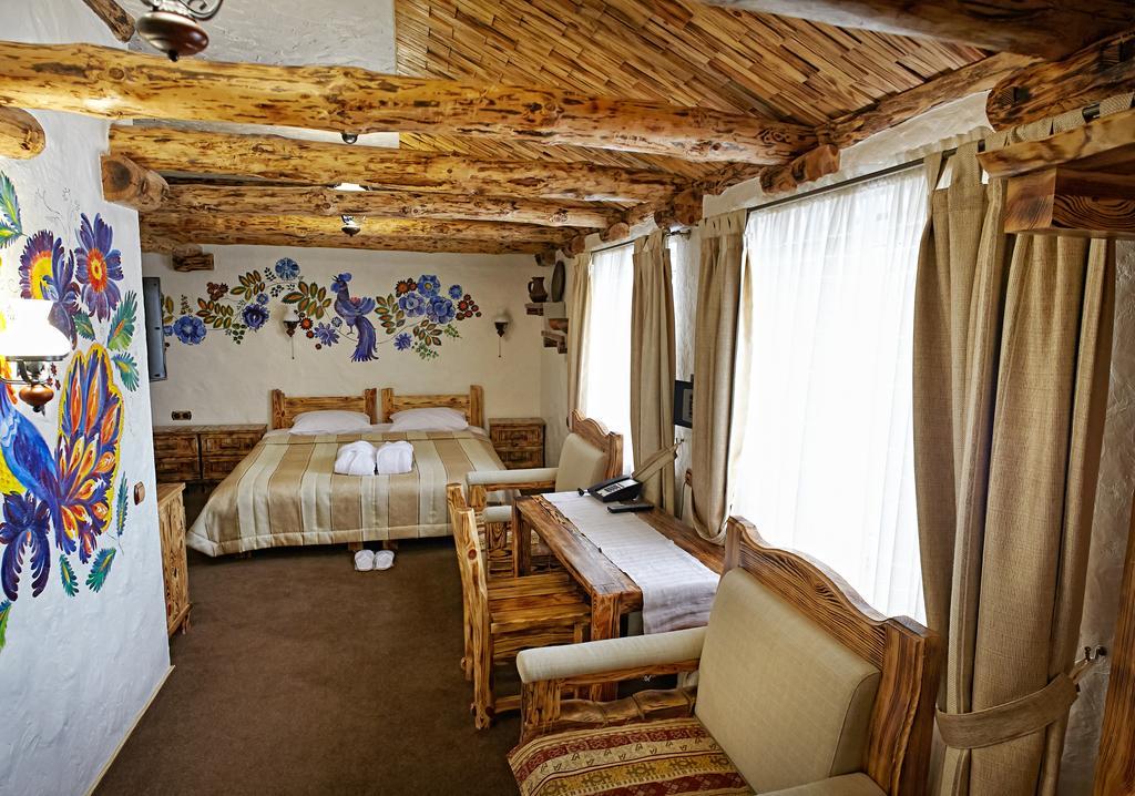 Отель Pidkova Ровно Номер фото